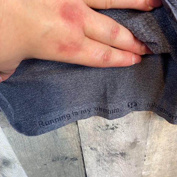 Lululemon Swiftly Tech Long Sleeve Crew in Heathered Black Size 6. - Picture 6 of 15